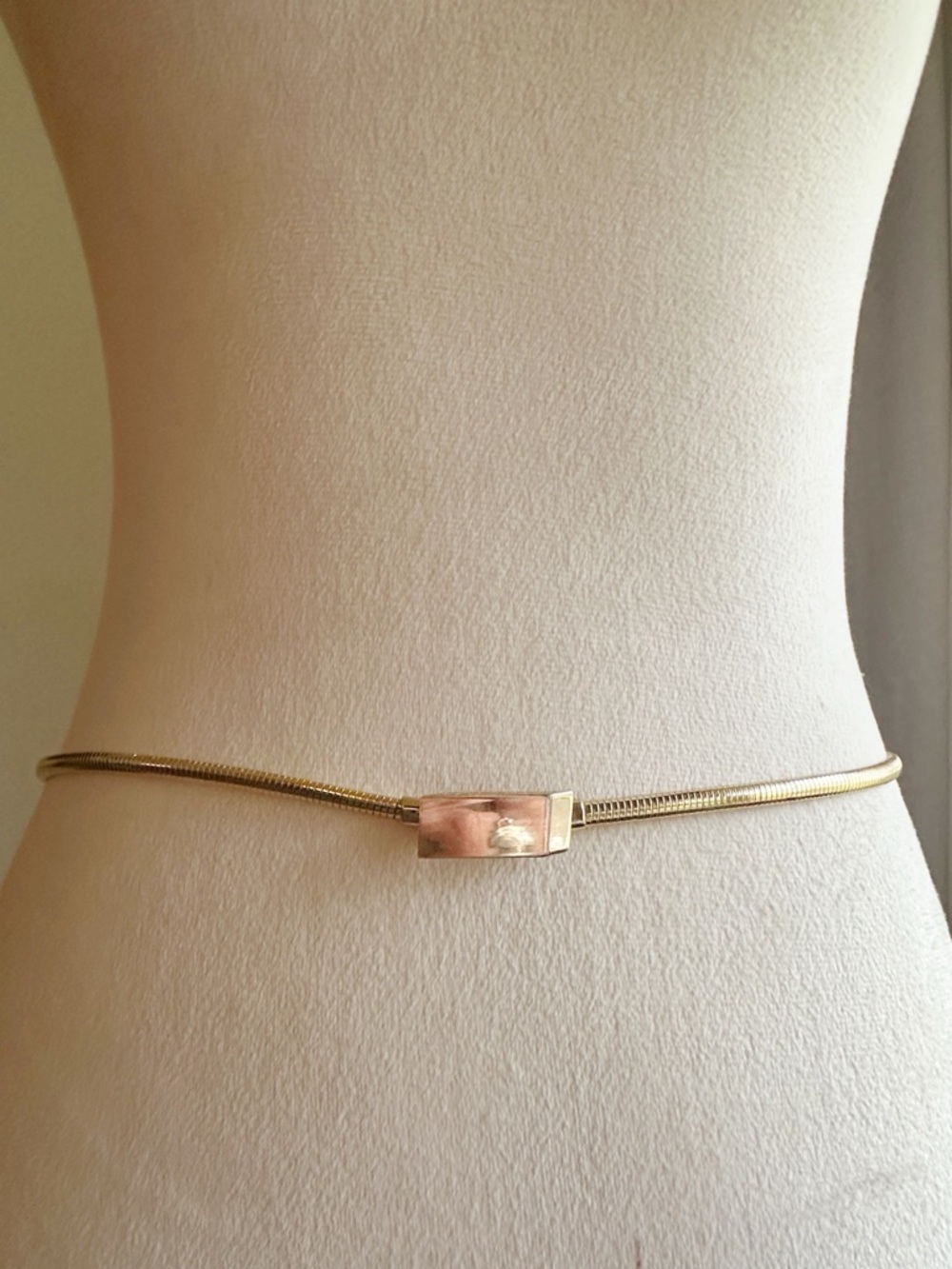 Vintage 1980’s Gold-Tone Stretch Snake Waist Chain Belt - Women's Accessory